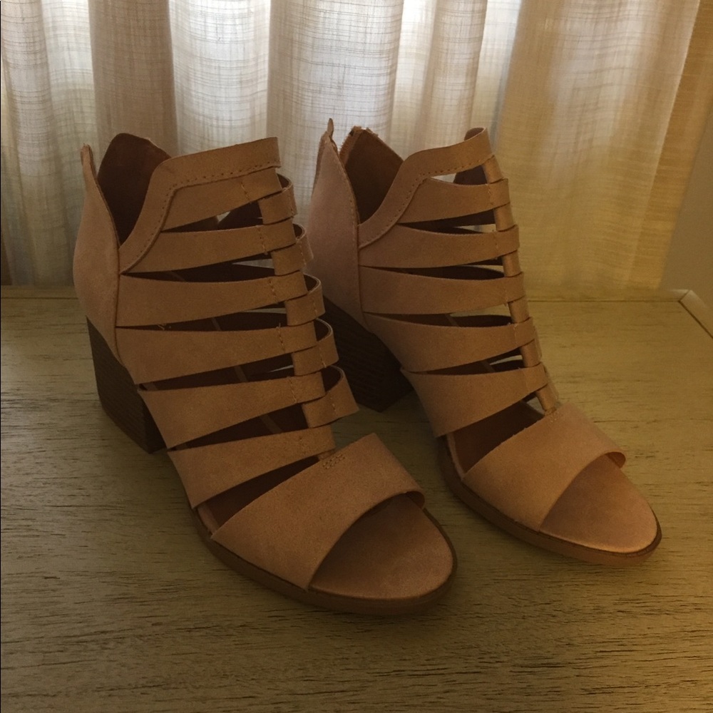 Bootie sandals 👡